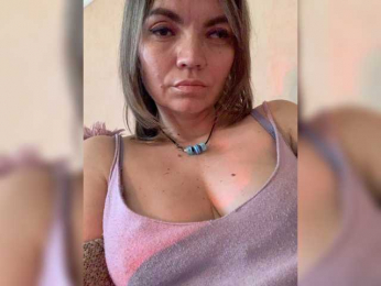 Ella-Pearlie webcam model stream image
