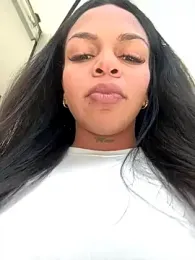 Charly_ webcam model stream image