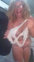 momismilf544 webcam cam4 model stream image