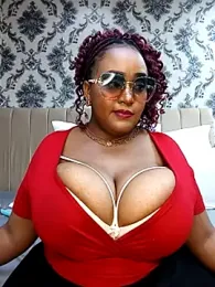 Thasha8 webcam model stream image