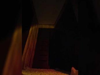 missisMilli webcam model stream image