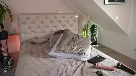 hotmilfbitch webcam model stream image