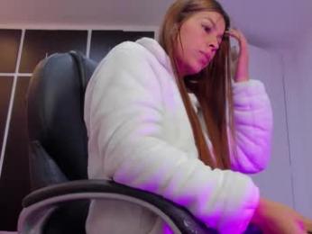 charlotte_icee webcam model stream image