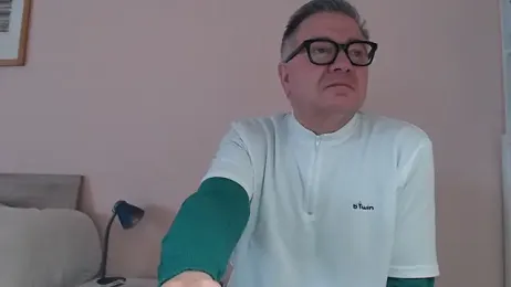 YOU6me webcam stripchat model stream image