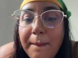 sheeylaroee webcam model stream image