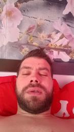 Alexutzu222222 webcam cam4 model stream image