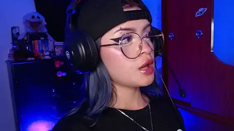 Raventh_ webcam model stream image