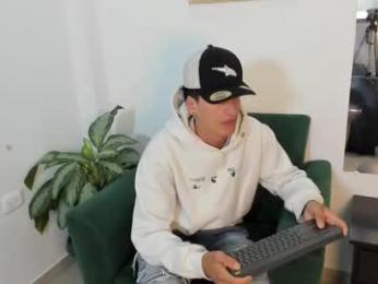 1threestar webcam model stream image