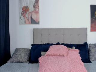 Melany Lowel webcam model stream image