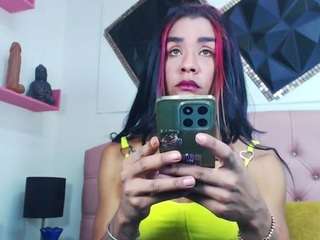 andrea-safeira webcam camsoda model stream image