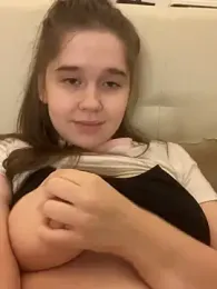 HornyGirlH webcam model stream image