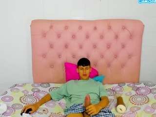 cameron-mills webcam model stream image