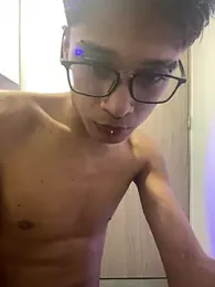 ronald_maximo19 webcam stripchat model stream image