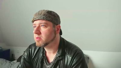 RLPlover webcam model stream image