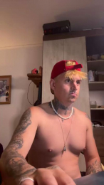 Mikapone webcam model stream image