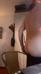 Mikapone webcam model stream image