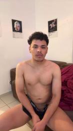 Lipino webcam model stream image