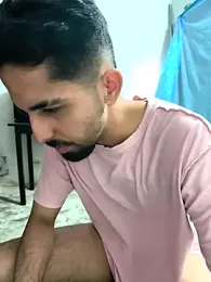 giannis090 webcam model stream image