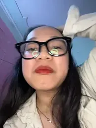 Leeeeiu webcam model stream image