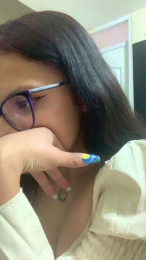 Cata_ webcam model stream image