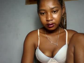 elia011 webcam model stream image