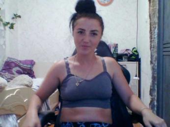Kira-Sweetchi webcam model stream image