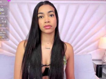 LunaRoussel webcam model stream image