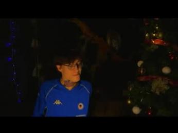 hotdogswaitingaports webcam model stream image