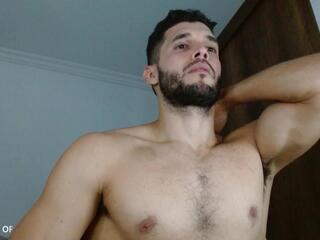 Tom Wills webcam model stream image