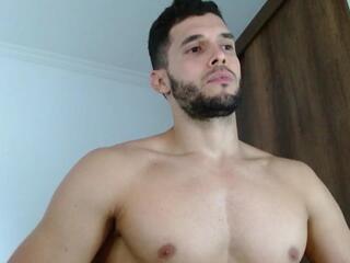 Tom Wills webcam model stream image