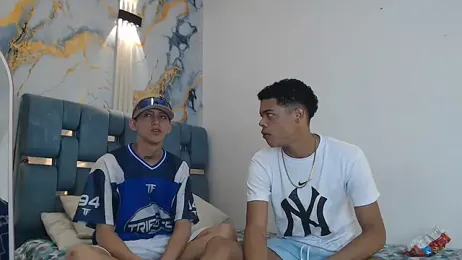 PRETTY_FEM webcam model stream image