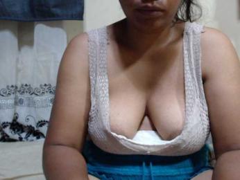 Sahobelle webcam model stream image