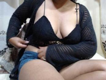 Sahobelle webcam model stream image