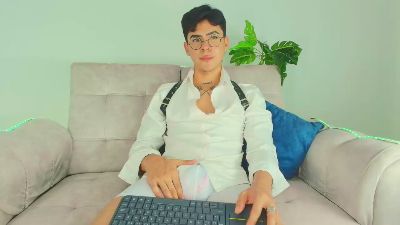 CamiiGuzman webcam model stream image