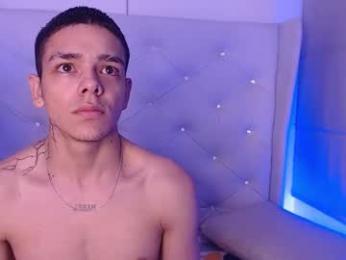 noah_and_kim69 webcam model stream image