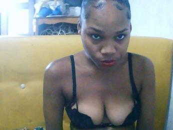 Missbloom webcam model stream image