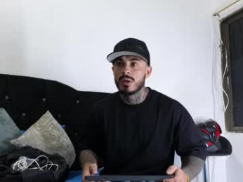 john_and_louis webcam model stream image