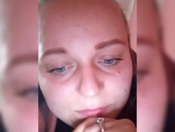 EmmaXlove webcam model stream image