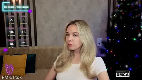 Holl1Would webcam stripchat model stream image