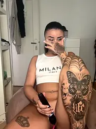 Missmilawild webcam model stream image