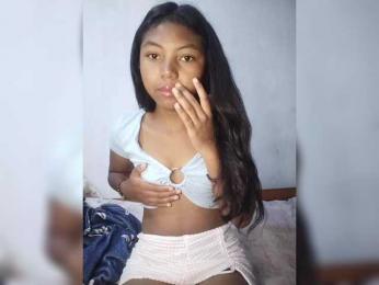 Cynthia22 webcam model stream image