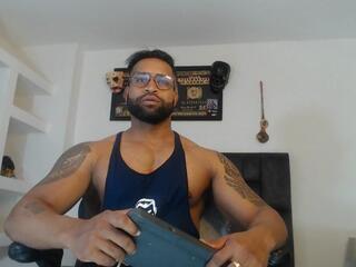 Tayler Summer webcam model stream image