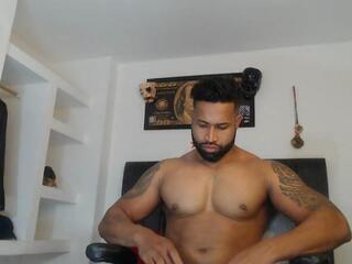 Tayler Summer webcam model stream image