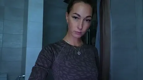StarryHanna webcam model stream image