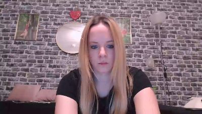 xHotmilf87x webcam model stream image