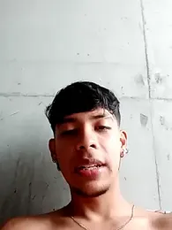 Elputas webcam model stream image