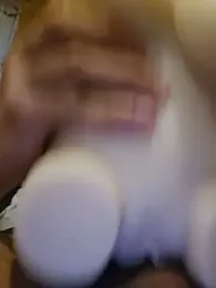 Axeltu77 webcam model stream image
