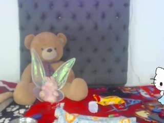 lucianadolll webcam model stream image