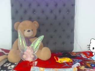 lucianadolll webcam model stream image