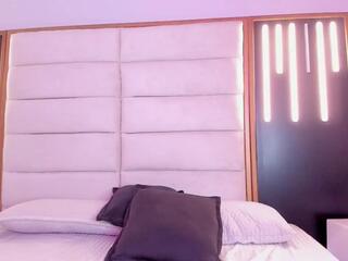 Rebeca Snow webcam model stream image